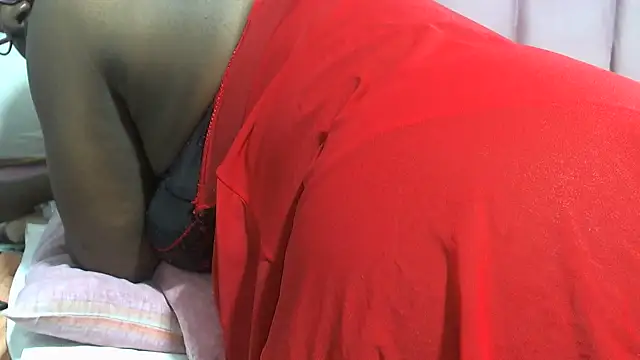 Snapshot of brownsugahxx chatting on December 1, 2025, 5:56 am brownsugahxx online show from December 1, 2025, 5:56 am