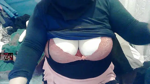 Snapshot of tatli_bela chatting on February 11, 2025, 1:52 am tatli bela online show from February 11, 2025, 1:52 am