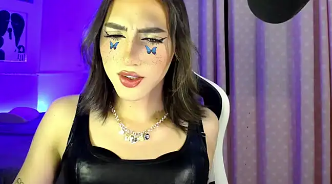 Snapshot of charlottesexxx chatting on January 28, 2025, 9:50 pm charlottesexxx online show from January 28, 2025, 9:50 pm