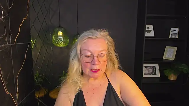 NataliMellow online show from October 21, 2025, 1:12 pm