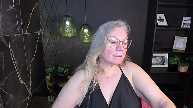 NataliMellow online show from December 20, 2025, 1:18 pm