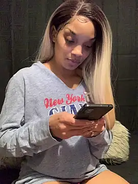 Rakiyahcharms online show from March 1, 2025, 3:38 pm