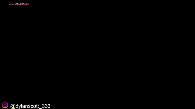 Snapshot of dylanscott_ chatting on March 13, 2025, 9:37 pm dylanscott online show from March 13, 2025, 9:37 pm