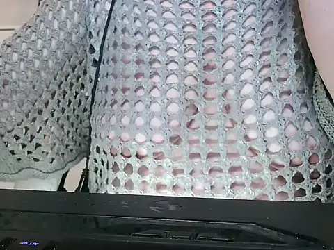 Snapshot of heidi60 chatting on December 9, 2024, 4:47 pm heidi60 online show from December 9, 2024, 4:47 pm