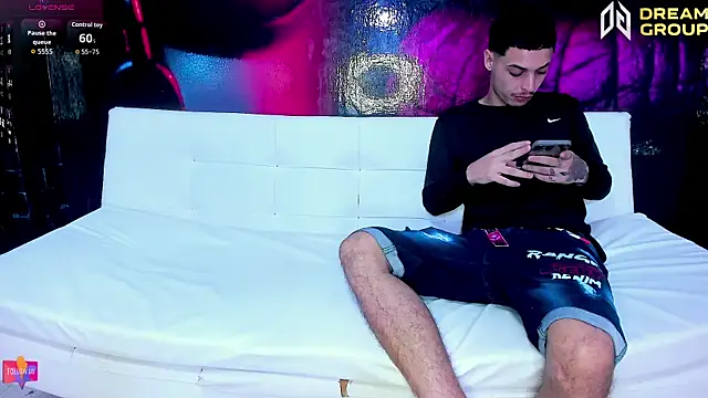 AmazingPartys online show from November 9, 2025, 8:07 pm