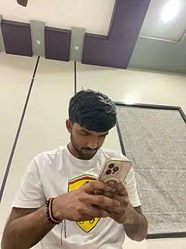 Snapshot of playboy0133 chatting on February 13, 2025, 9:27 pm playboy0133 online show from February 13, 2025, 9:27 pm