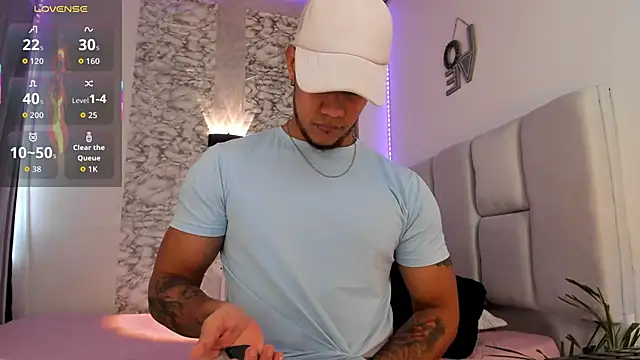 CRAZYBOYLOVE online show from October 15, 2025, 1:44 pm