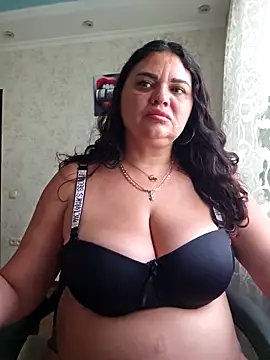 Snapshot of littleRikka chatting on October 31, 2025, 10:38 am littleRikka online show from October 31, 2025, 10:38 am