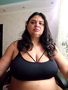 Snapshot of littleRikka chatting on November 7, 2025, 8:25 am littleRikka online show from November 7, 2025, 8:25 am