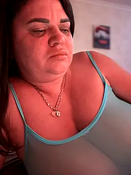 Snapshot of littleRikka chatting on November 24, 2025, 10:53 pm littleRikka online show from November 24, 2025, 10:53 pm