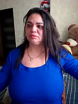 littleRikka online show from April 5, 2026, 6:10 am