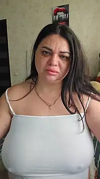 littleRikka online show from April 6, 2026, 6:14 am