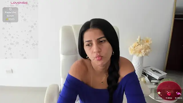 Snapshot of renata_t_ chatting on April 16, 2026, 9:39 pm renata t online show from April 16, 2026, 9:39 pm
