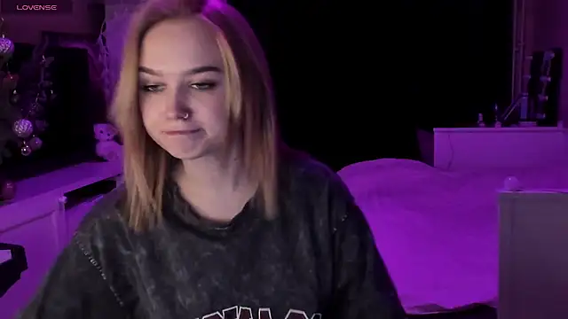 MaryDreaminess online show from January 25, 2025, 9:25 pm