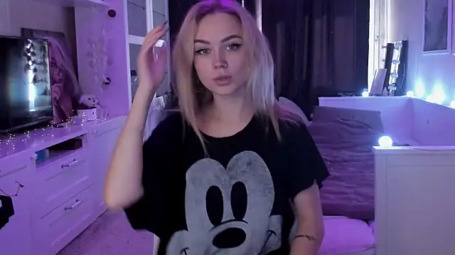 MaryDreaminess online show from September 11, 2025, 12:16 pm