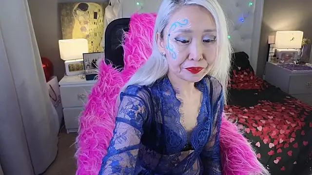 Snapshot of RoxalanaStar chatting on February 27, 2026, 8:09 pm RoxalanaStar online show from February 27, 2026, 8:09 pm