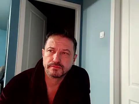Snapshot of MisterFaithRO chatting on April 19, 2026, 1:38 am MisterFaithRO online show from April 19, 2026, 1:38 am