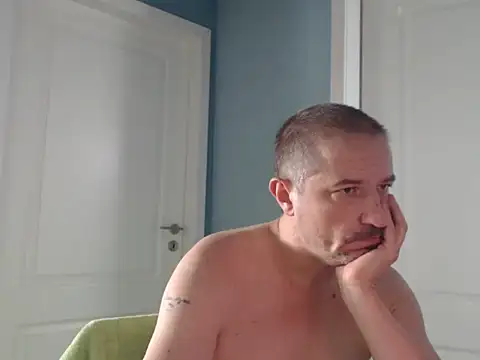 Snapshot of MisterFaithRO chatting on June 13, 2026, 11:08 am MisterFaithRO online show from June 13, 2026, 11:08 am