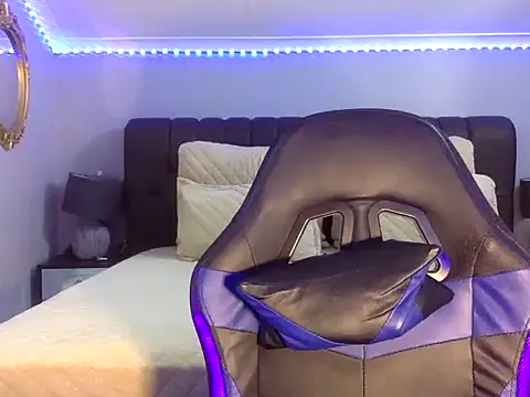 BOOTYBANGER24xx online show from October 15, 2025, 2:11 am