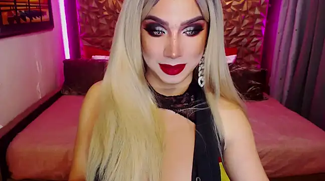 Snapshot of HugeCockDominantXxX chatting on January 17, 2025, 5:51 pm HugeCockDominantXxX online show from January 17, 2025, 5:51 pm