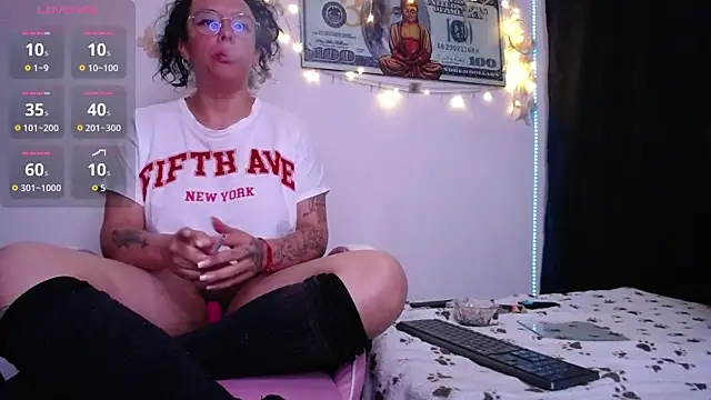 Jessi Evans online show from November 27, 2025, 1:57 pm