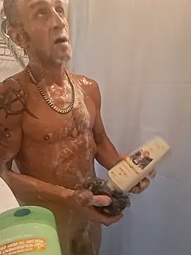 Snapshot of ThickDMatty@xh chatting on October 5, 2025, 9:13 pm ThickDMattyxh online show from October 5, 2025, 9:13 pm