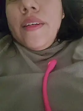 Kalani Engel online show from November 9, 2025, 4:05 pm