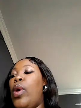 Snapshot of SWEETDOLLY29XX chatting on July 10, 2026, 10:29 am SWEETDOLLY29XX online show from July 10, 2026, 10:29 am