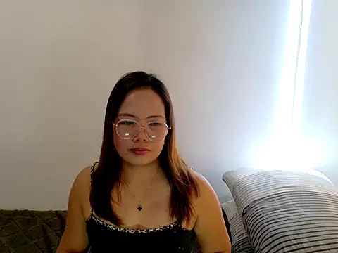 BURBERRY69 online show from April 9, 2026, 12:21 am