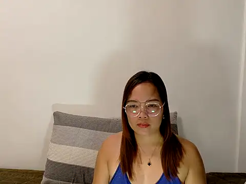 BURBERRY69 online show from April 14, 2026, 2:12 pm