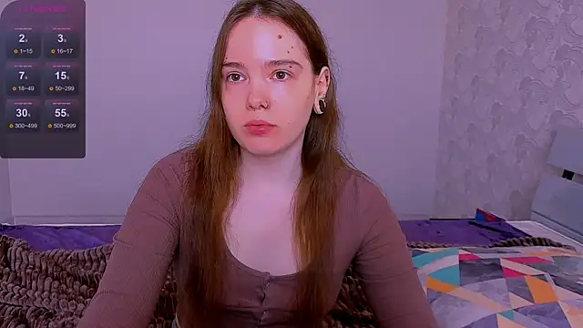 Janie JJ Curvie online show from April 14, 2026, 2:06 am