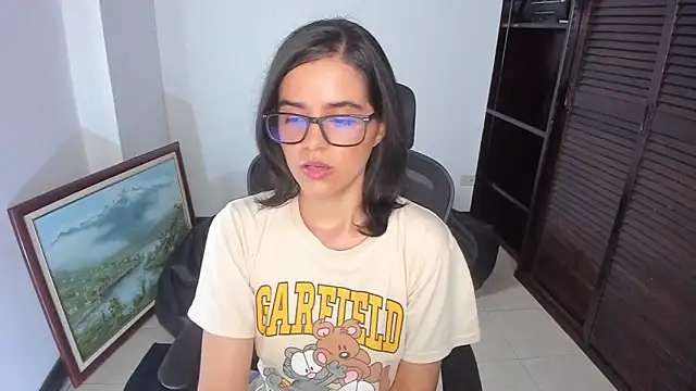 mia collins x online show from December 4, 2025, 8:50 pm