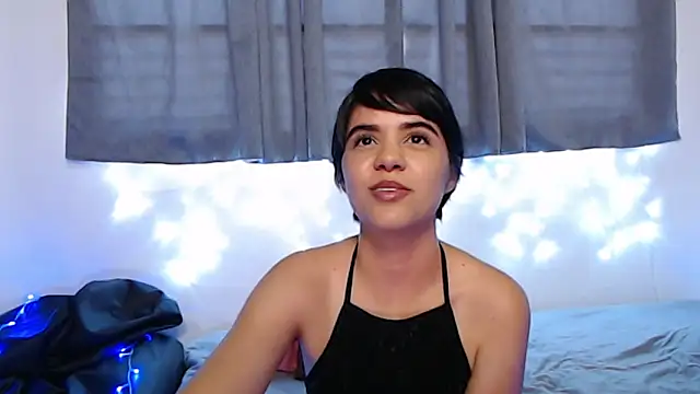 mia collins x online show from March 4, 2026, 7:09 pm