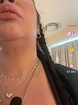 PichyPrettyPussy online show from May 24, 2026, 1:16 pm