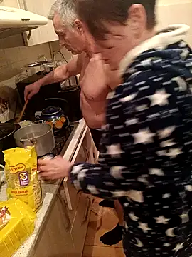 Snapshot of _lady_red_ chatting on January 10, 2025, 3:06 pm lady red online show from January 10, 2025, 3:06 pm