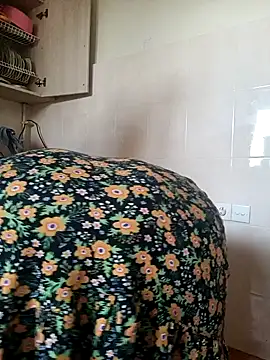 Snapshot of _lady_red_ chatting on January 11, 2025, 6:45 am lady red online show from January 11, 2025, 6:45 am