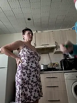 Snapshot of _lady_red_ chatting on March 16, 2025, 5:36 am lady red online show from March 16, 2025, 5:36 am