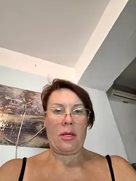 Snapshot of _lady_red_ chatting on September 16, 2025, 4:52 pm lady red online show from September 16, 2025, 4:52 pm