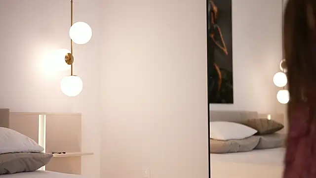 Snapshot of DoviaClaire chatting on September 24, 2025, 6:06 am DoviaClaire online show from September 24, 2025, 6:06 am