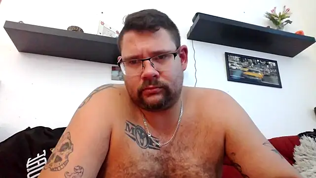 Snapshot of sexykevin17cm chatting on December 15, 2025, 2:32 pm sexykevin17cm online show from December 15, 2025, 2:32 pm