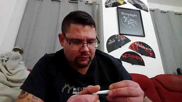 sexykevin17cm online show from January 5, 2026, 8:34 pm