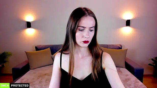 TheWoman   online show from October 6, 2025, 6:27 pm