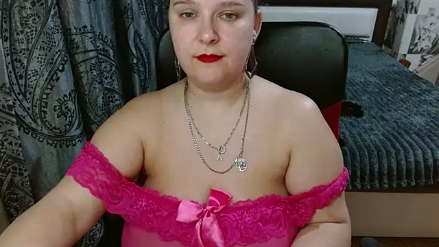 Snapshot of Boolochka chatting on May 2, 2026, 7:19 pm Boolochka online show from May 2, 2026, 7:19 pm