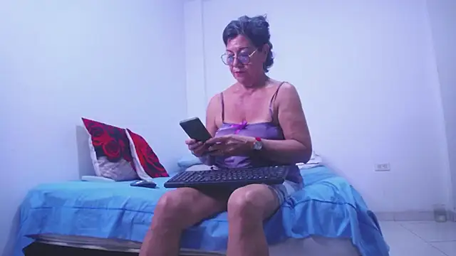 sexycristina 2 online show from December 19, 2025, 2:24 pm