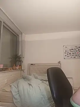 Snapshot of PowerToes chatting on May 12, 2026, 5:10 pm PowerToes online show from May 12, 2026, 5:10 pm
