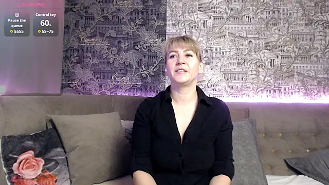 mandy foxxx online show from October 22, 2025, 11:21 am