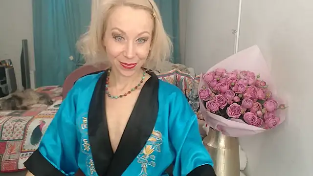 Snapshot of LuxuryNika chatting on October 24, 2025, 10:22 am LuxuryNika online show from October 24, 2025, 10:22 am