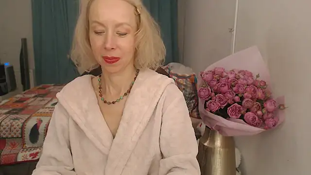 Snapshot of LuxuryNika chatting on October 25, 2025, 5:30 pm LuxuryNika online show from October 25, 2025, 5:30 pm