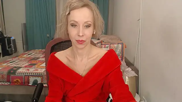 LuxuryNika online show from March 15, 2026, 4:02 pm