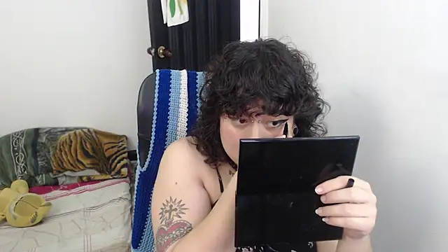 Smoke trip Alicia online show from February 10, 2026, 3:05 pm